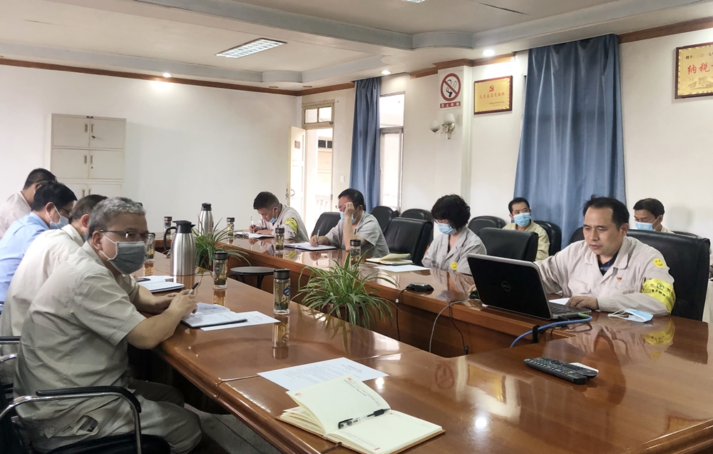襄陽重材黨委理論學習中心組（擴大）學習：提升核心競爭力，搶住企業(yè)發(fā)展機遇